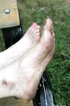 Feet - Alexandra - 2010-08-08 Hot asphalt and bare feet