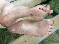 Feet - Alexandra - 2010-08-08 Hot asphalt and bare feet