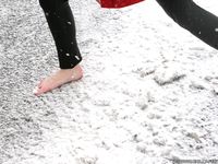 Feet - Alexandra A - 2011-03-27 Barefoot fun