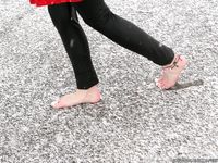 Feet - Alexandra A - 2011-03-27 Barefoot fun