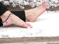 Feet - Alexandra A - 2011-03-27 Barefoot fun