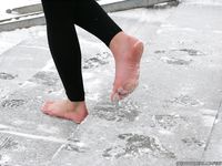 Feet - Alexandra B - 2011-06-09 Snow fun