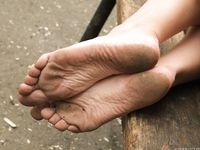 Feet - Alexandra E - 2013-09-20 Office girl