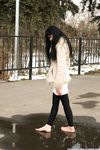 Feet - Alina - 2015-01-08 Barefoot in a winter park