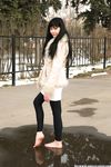 Feet - Alina - 2015-01-08 Barefoot in a winter park