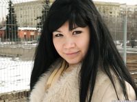 Feet - Alina - 2015-01-08 Barefoot in a winter park