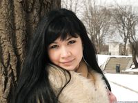 Feet - Alina - 2015-01-08 Barefoot in a winter park