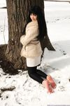 Feet - Alina - 2015-01-08 Barefoot in a winter park