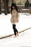 Feet - Alina - 2015-01-08 Barefoot in a winter park