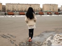 Feet - Alina - 2015-01-08 Barefoot in a winter park