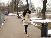 Feet - Alina - 2015-01-08 Barefoot in a winter park