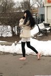 Feet - Alina - 2015-01-08 Barefoot in a winter park