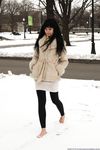 Feet - Alina - 2015-01-08 Barefoot in a winter park