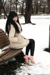 Feet - Alina - 2015-01-08 Barefoot in a winter park