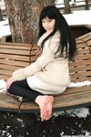 Feet - Alina - 2015-01-08 Barefoot in a winter park