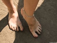 Feet - Alina A - 2015-04-22 Delightful barefoot girl