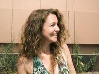 Feet - Alina A - 2015-04-22 Delightful barefoot girl