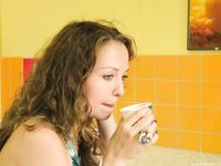 Feet - Alina A - 2015-04-22 Delightful barefoot girl