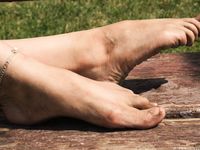 Feet - Alina A - 2015-04-22 Delightful barefoot girl