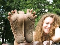 Feet - Alina A - 2015-04-22 Delightful barefoot girl