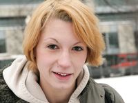 Feet - Alisa - 2011-03-27 Crazy barefoot girl in snowy streets