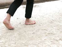 Feet - Alisa - 2011-03-27 Crazy barefoot girl in snowy streets