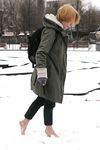 Feet - Alisa - 2011-03-27 Crazy barefoot girl in snowy streets