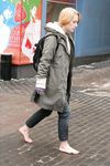 Feet - Alisa - 2011-03-27 Crazy barefoot girl in snowy streets