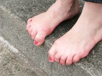 Feet - Alisa - 2011-03-27 Crazy barefoot girl in snowy streets