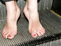 Feet - Alisa - 2011-03-27 Crazy barefoot girl in snowy streets