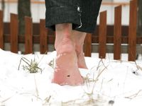 Feet - Alisa - 2011-03-27 Crazy barefoot girl in snowy streets