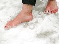 Feet - Alisa - 2011-03-27 Crazy barefoot girl in snowy streets