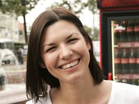 Feet - Alisa A - 2013-01-03 Hot beauty in T-shirt and shorts