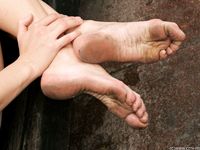 Feet - Alisa A - 2013-01-03 Hot beauty in T-shirt and shorts