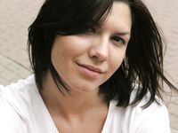 Feet - Alisa A - 2013-01-03 Hot beauty in T-shirt and shorts