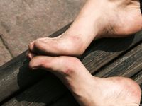 Feet - Alisa A - 2013-01-03 Hot beauty in T-shirt and shorts