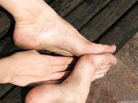 Feet - Alisa A - 2013-01-03 Hot beauty in T-shirt and shorts