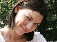 Feet - Alisa A - 2013-01-03 Hot beauty in T-shirt and shorts