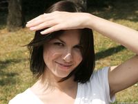 Feet - Alisa A - 2013-01-03 Hot beauty in T-shirt and shorts