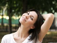 Feet - Alisa A - 2013-01-03 Hot beauty in T-shirt and shorts