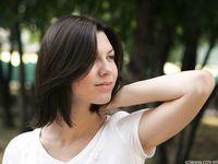 Feet - Alisa A - 2013-01-03 Hot beauty in T-shirt and shorts