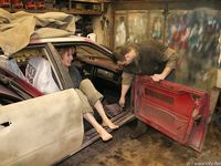 Feet - Alla - 2005-05-08 Barefoot garage adventure