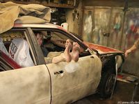 Feet - Alla - 2005-05-08 Barefoot garage adventure