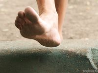 Feet - Alla - 2006-07-15 Bare feet and the City