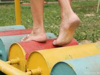 Feet - Alla - 2006-07-15 Bare feet and the City