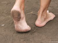 Feet - Alla - 2006-07-15 Bare feet and the City