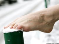 Feet - Alyona A - 2012-06-21 Cheerful barefoot girl