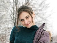 Feet - Alyona A - 2012-06-21 Cheerful barefoot girl