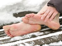 Feet - Alyona A - 2012-06-21 Cheerful barefoot girl