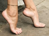 Feet - Alyona C - 2014-08-22 Barefoot relaxation